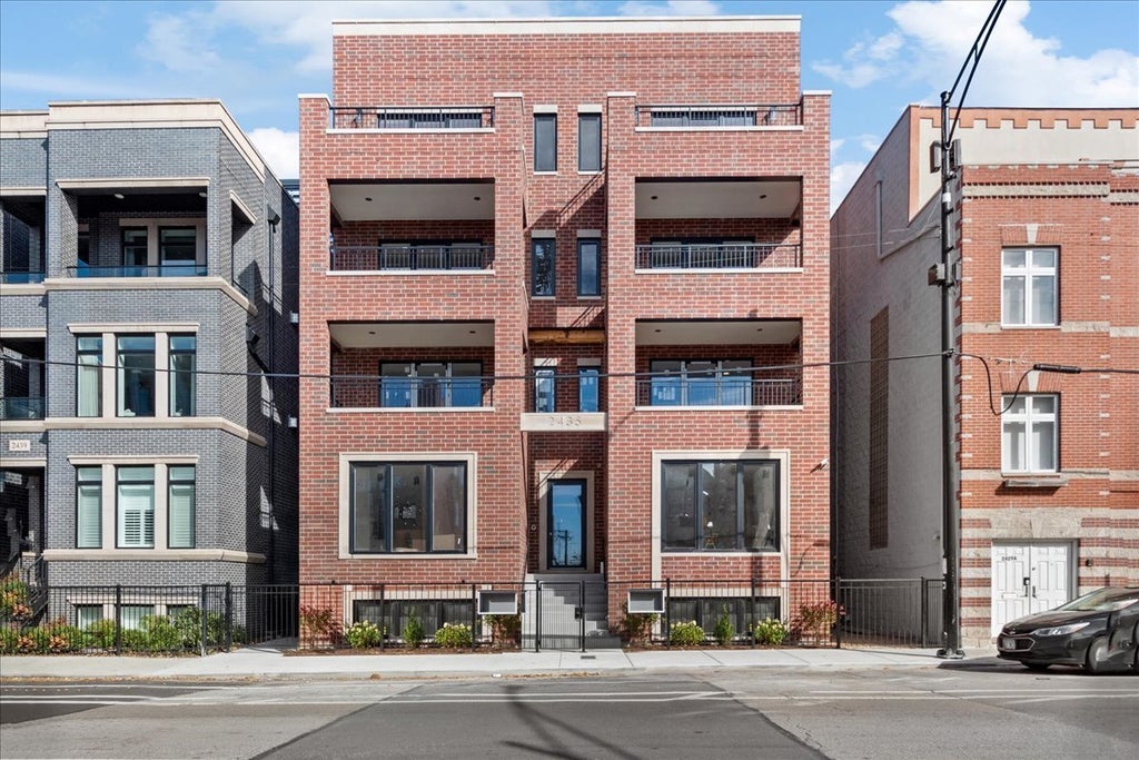2435 North Clybourn Avenue 3s, Chicago