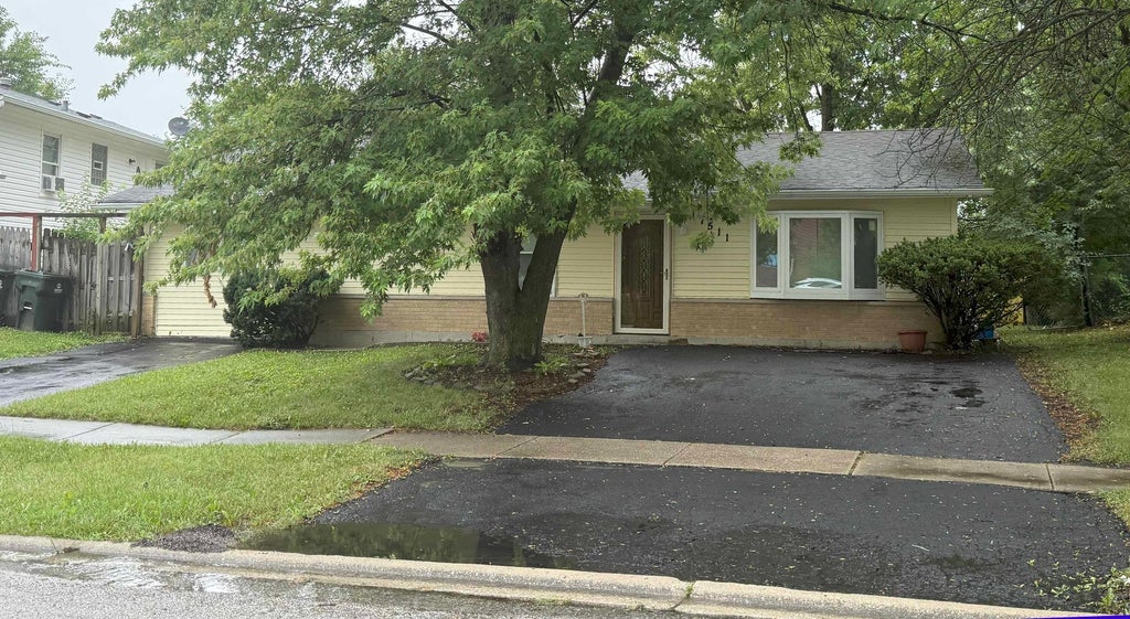 17511 Winston Drive, Country Club Hills