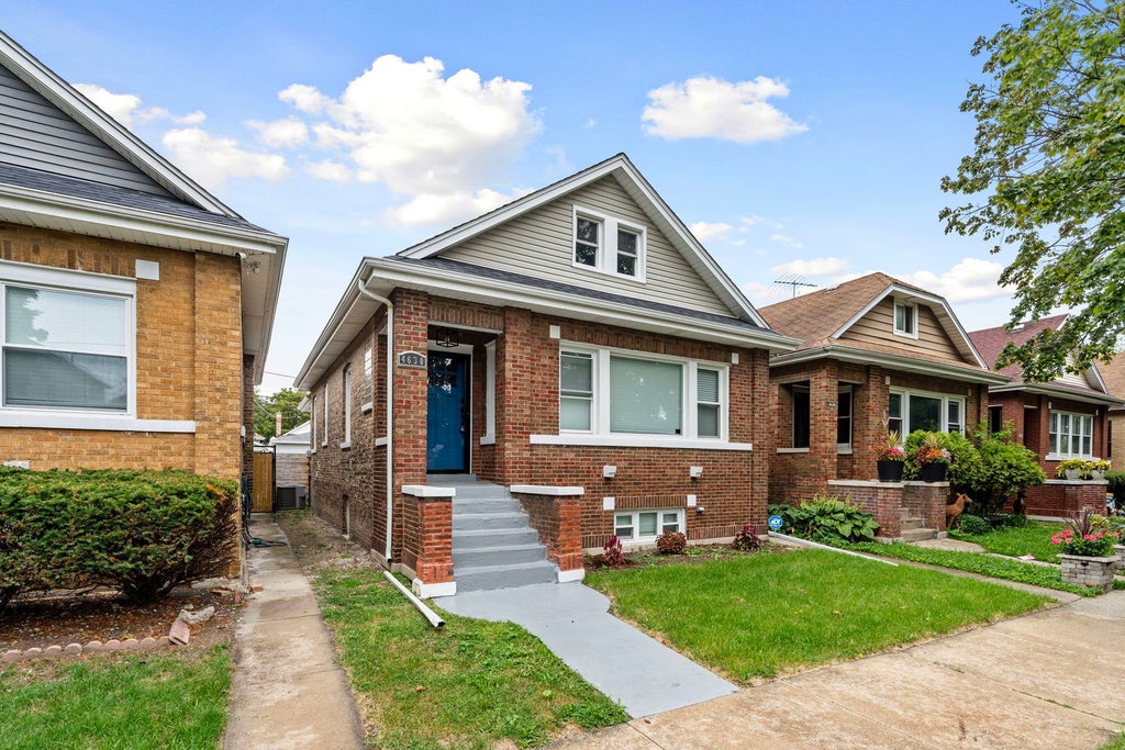 4630 West Montana Street, Chicago