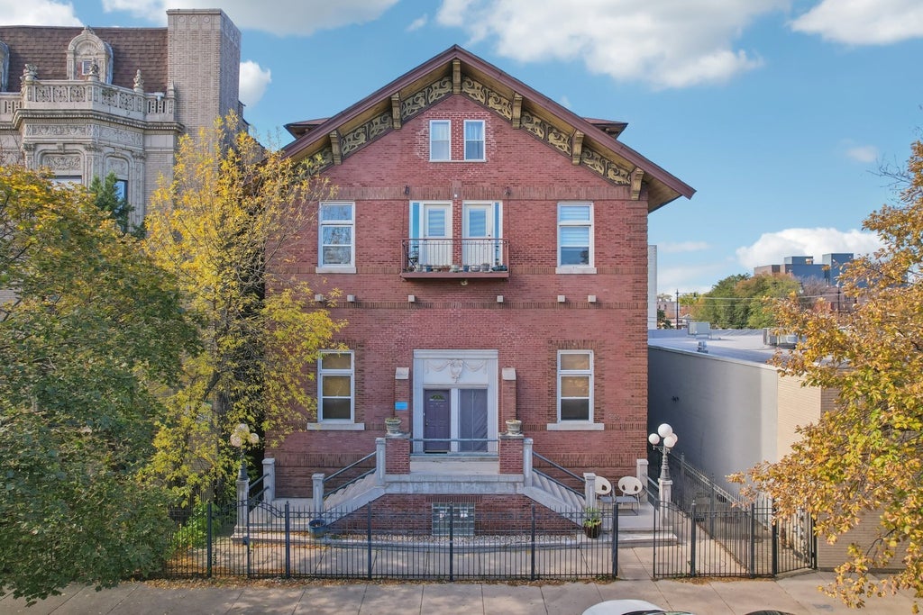 2350 North Kedzie Avenue 1sc, Chicago, 60647