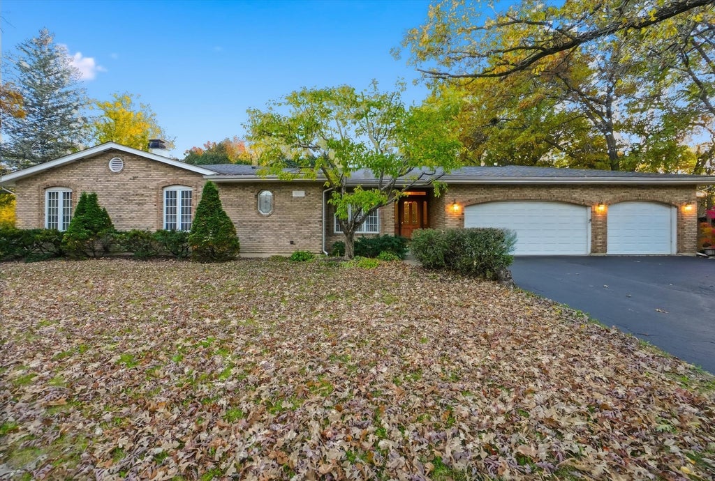 821 Killarney Pass Circle, Mundelein