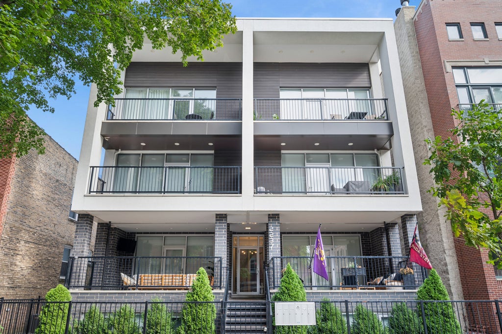2237 North Hoyne Avenue 3n, Chicago