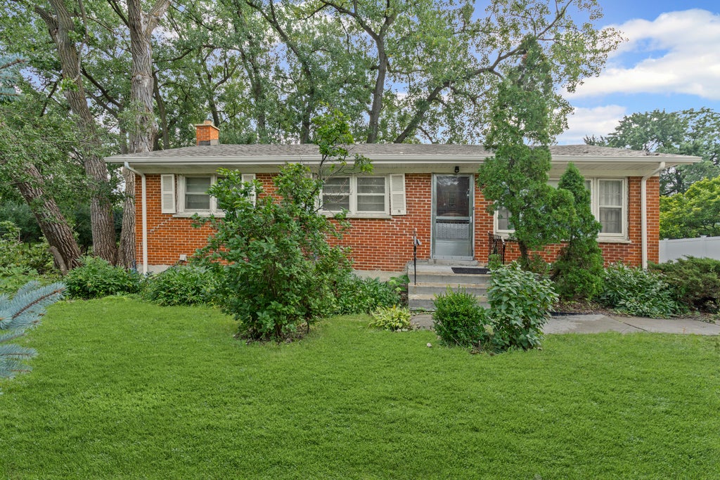 5519 Fairview Avenue, Downers Grove