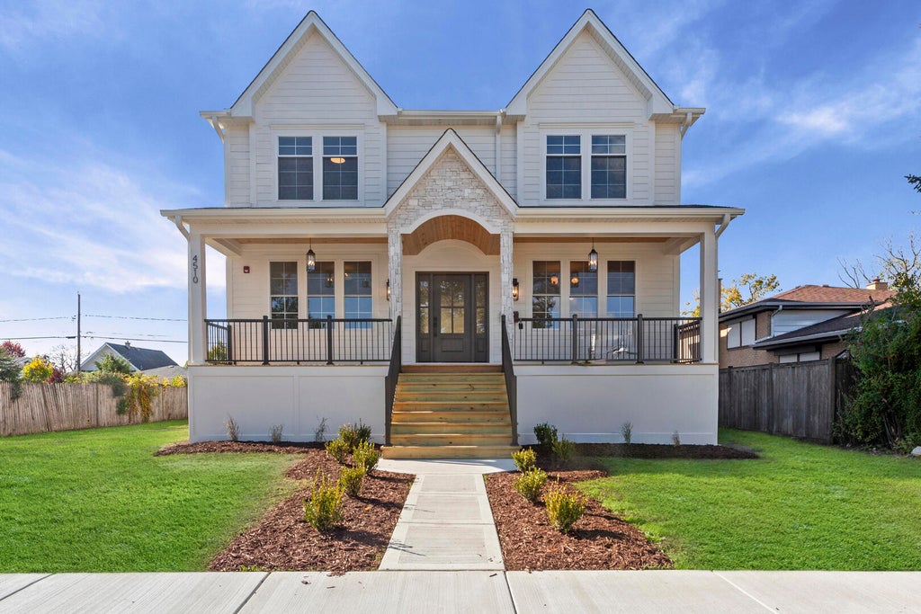 4510 Raymond Avenue, Brookfield