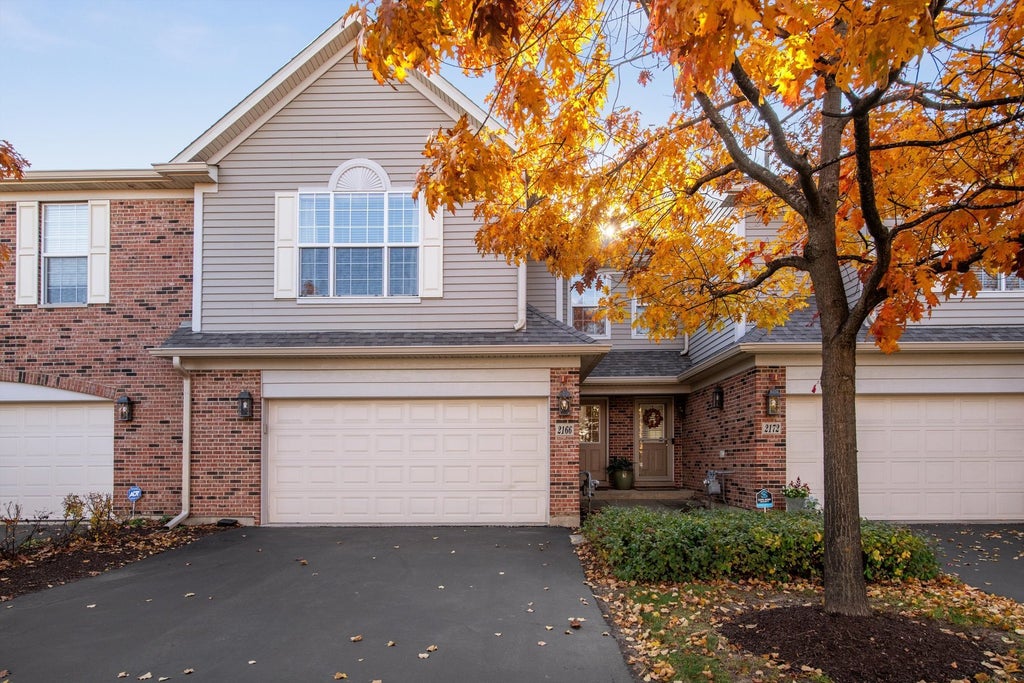 2166 Ivy Ridge Drive, Hoffman Estates