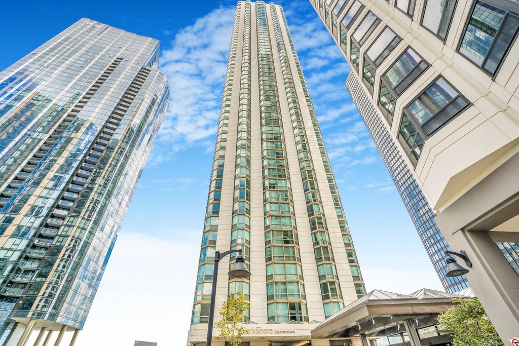 195 North Harbor Drive 4105, Chicago, 60601