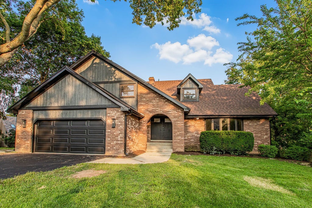 5n683 Ravine Drive, St. Charles