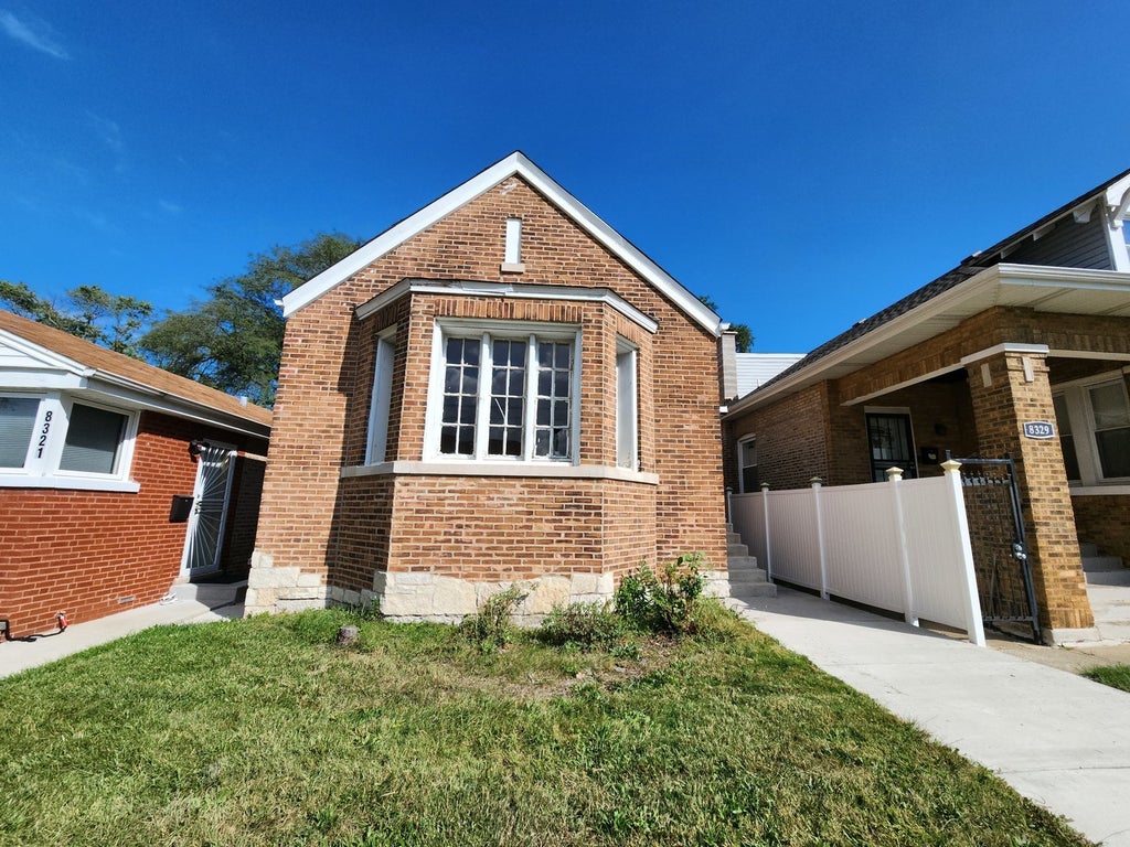 8325 South Cregier Avenue, Chicago