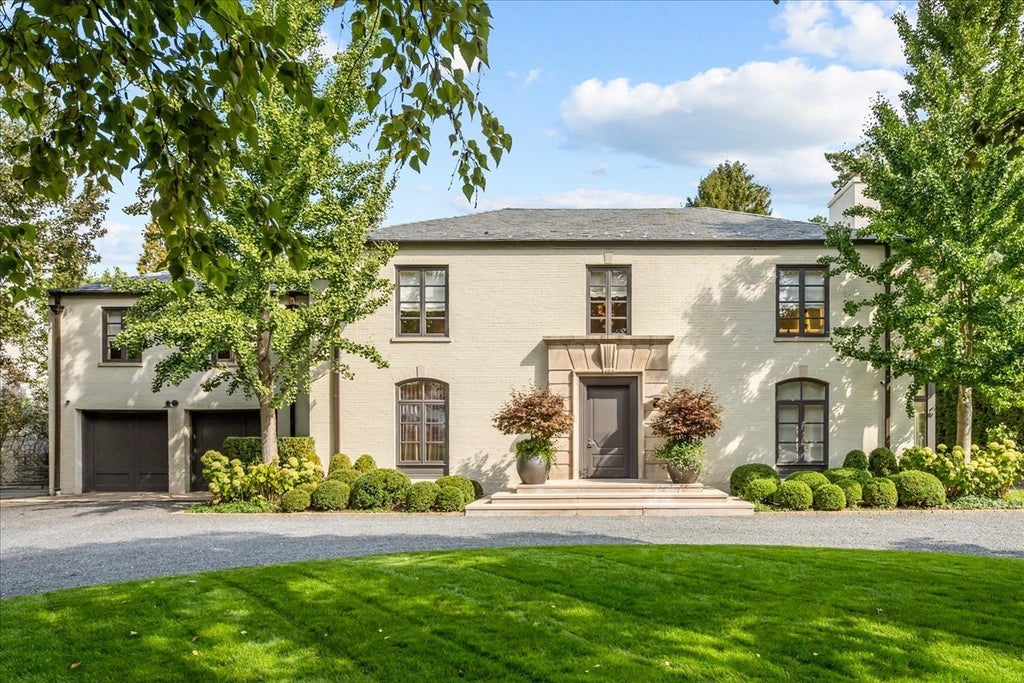 1106 Seneca Road, Wilmette, 60091