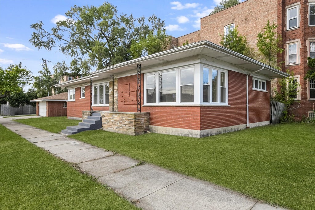 8058 South Wood Street, Chicago, 60620