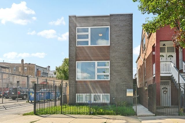 1214 North Rockwell Street, Chicago