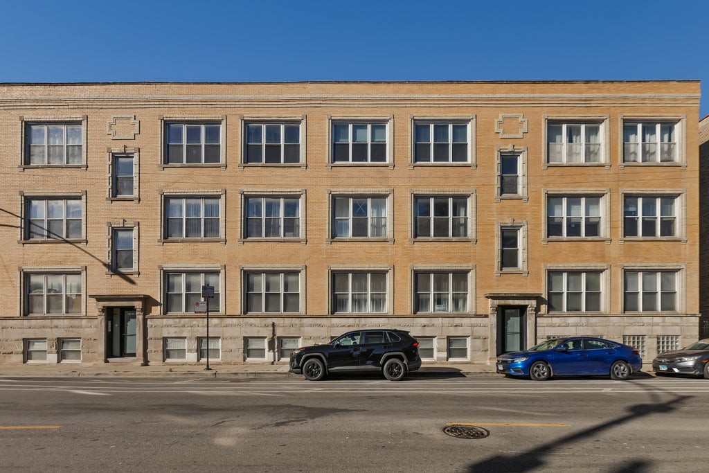 2714 North Kedzie Avenue 3, Chicago, 60647