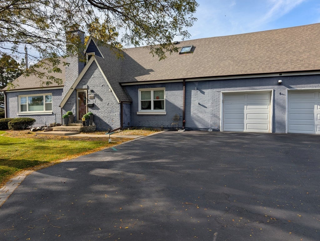 2140 Beechnut Road, Northbrook, 60062