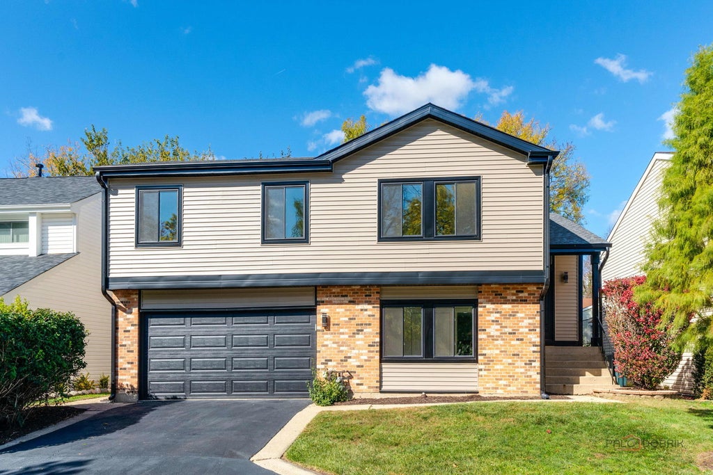 112 Ironwood Court, Rolling Meadows