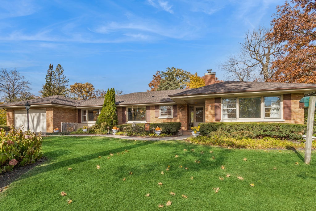 23w134 Mulberry Lane, Glen Ellyn