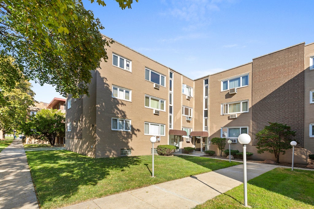8121 South King Drive B2, Chicago