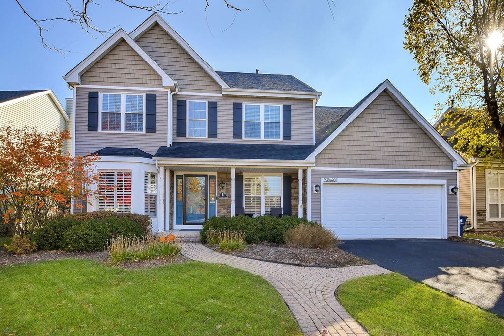 39w461 West Mallory Drive, Geneva