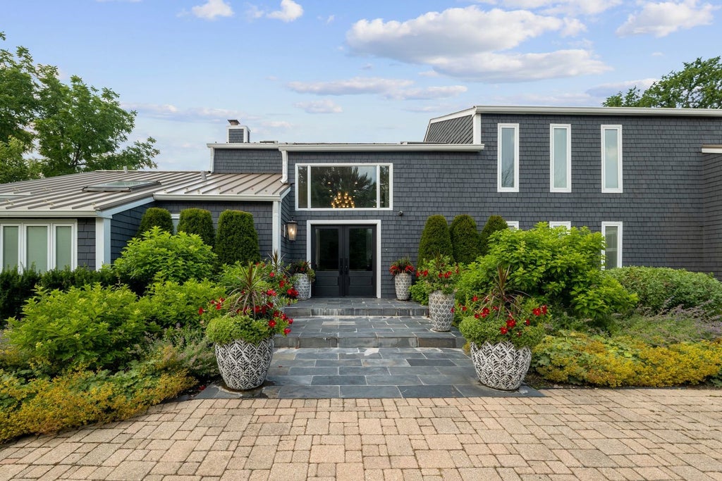 620 West Old Elm Road, Lake Forest, 60045