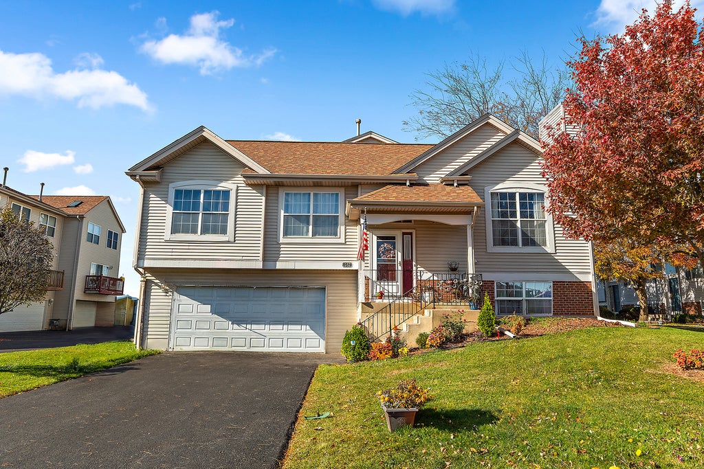 1352 Fox Hound Trail, Beecher