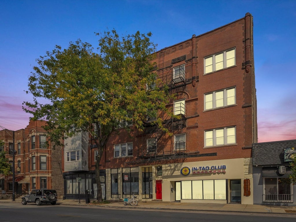 238 West 31st Street 4w, Chicago