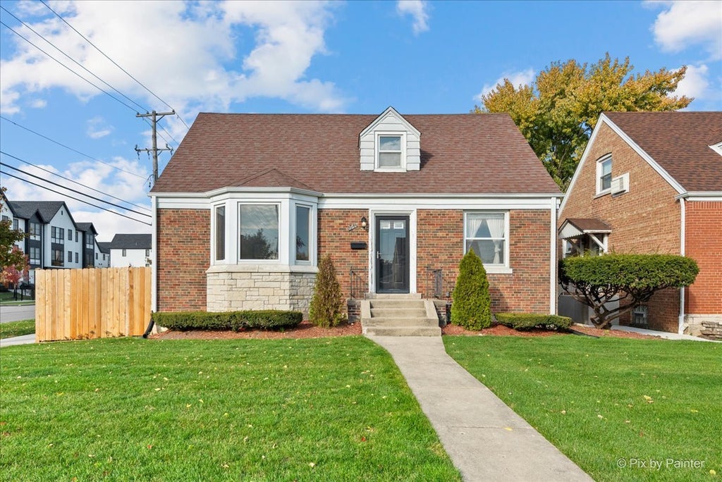 7944 West Metropole Street, Elmwood Park