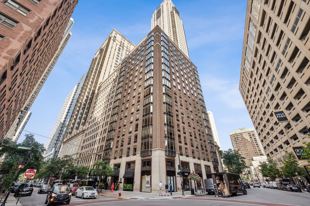 40 East Delaware Place 904, Chicago, 60611