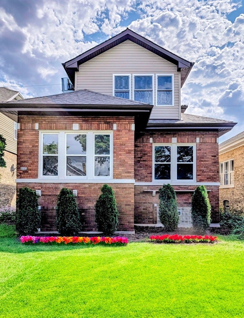 6005 West Waveland Avenue, Chicago