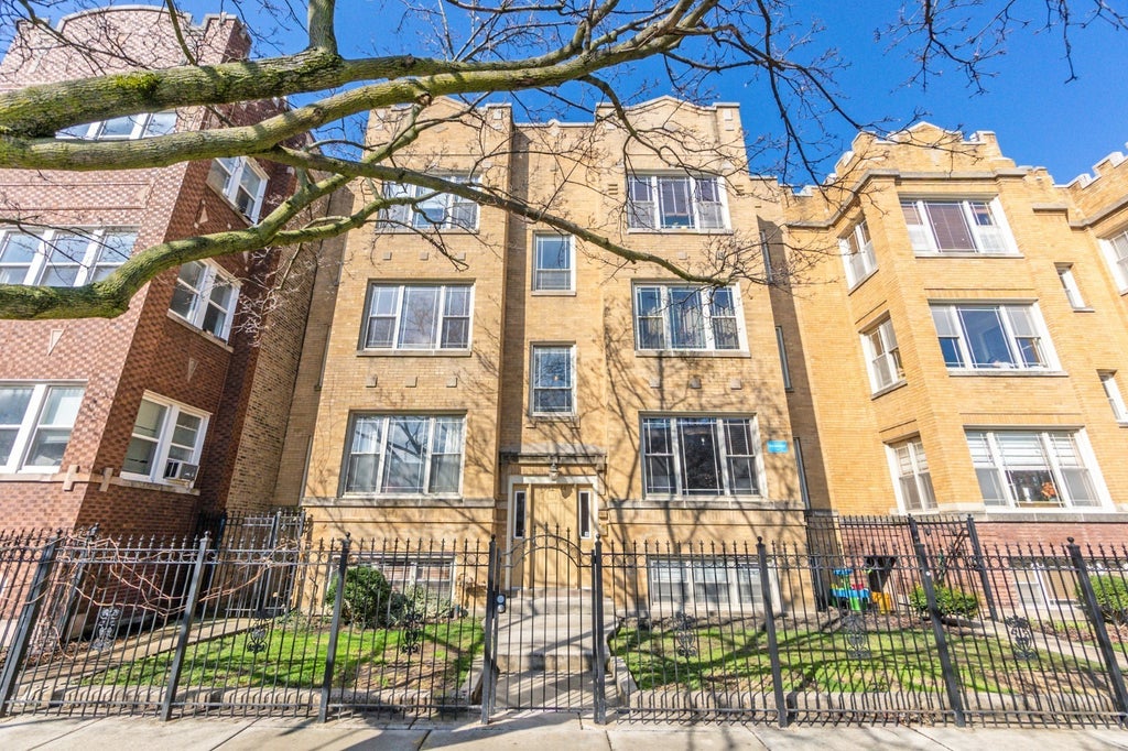 4944 North Spaulding Avenue G, Chicago