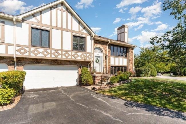 9280 Windsor Parkway, Tinley Park