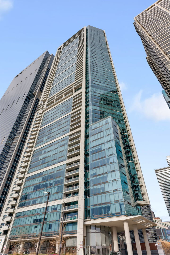 340 East Randolph Street 2905, Chicago, 60601