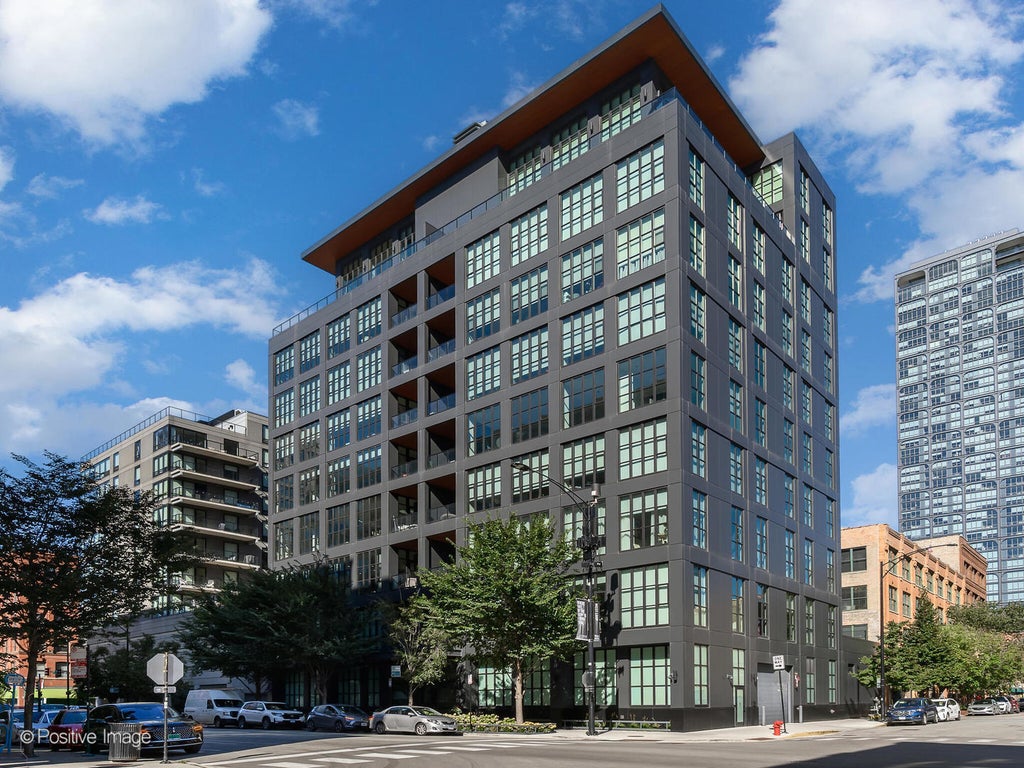 900 West Washington Boulevard 302, Chicago, 60607