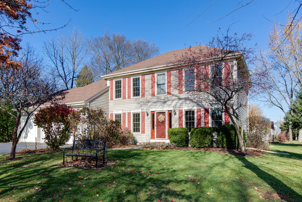 833 East Sterling Avenue, West Chicago