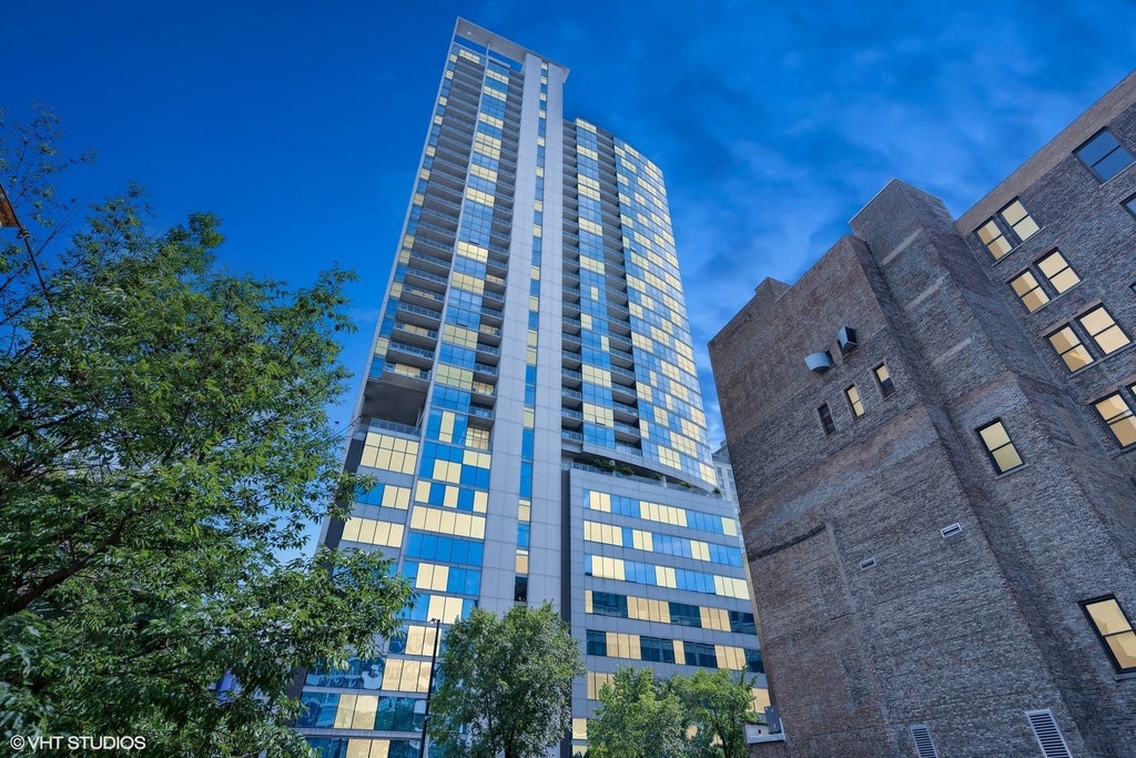 303 West Ohio Street 3206, Chicago, 60654