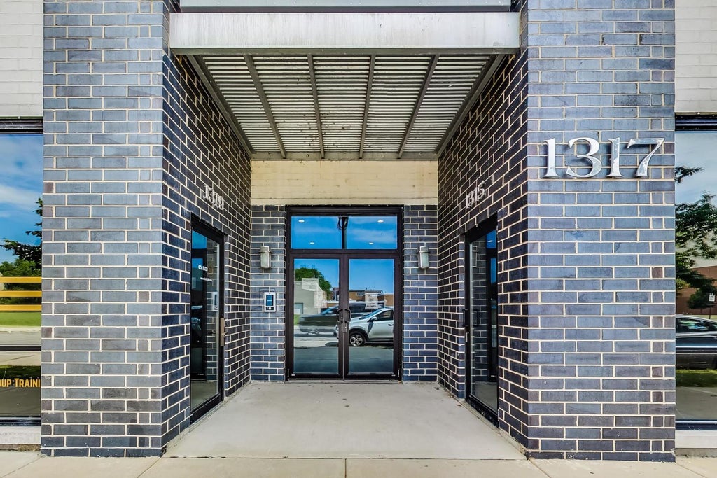 1317 North Larrabee Street 304, Chicago, 60610