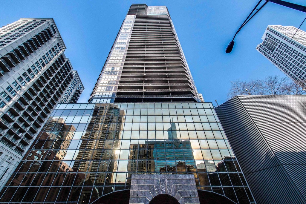 10 East Ontario Street 3512, Chicago, 60611