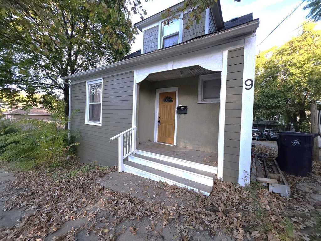 9 North Jackson Street, Elgin