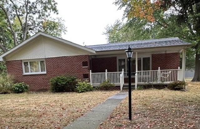 421 North Illinois Street, Atwood