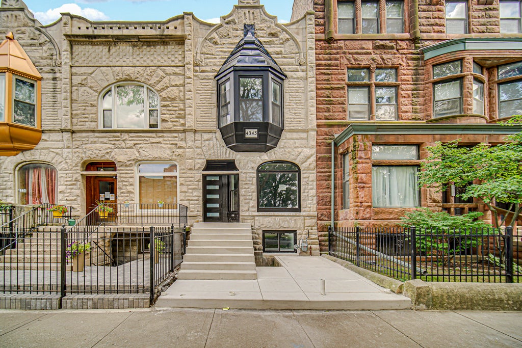 4343 South Ellis Avenue, Chicago