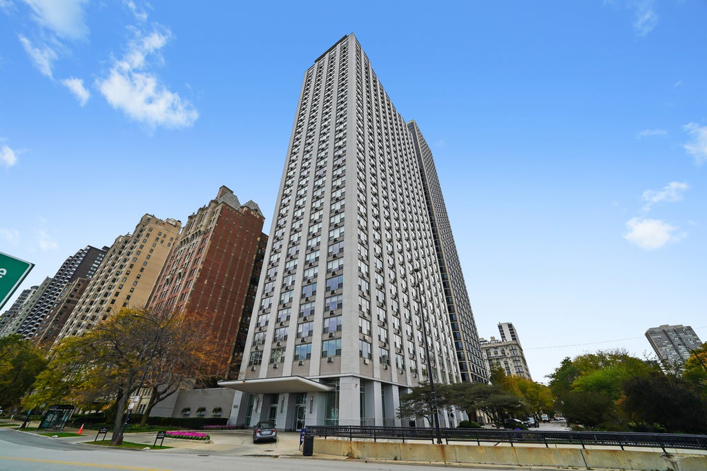 1550 North Lake Shore Drive 32c, Chicago, 60610