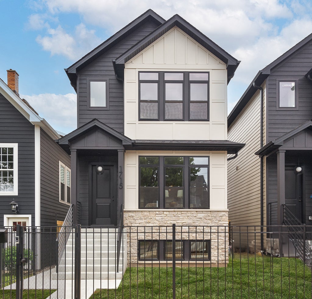 1719 West Foster Avenue, Chicago, 60640