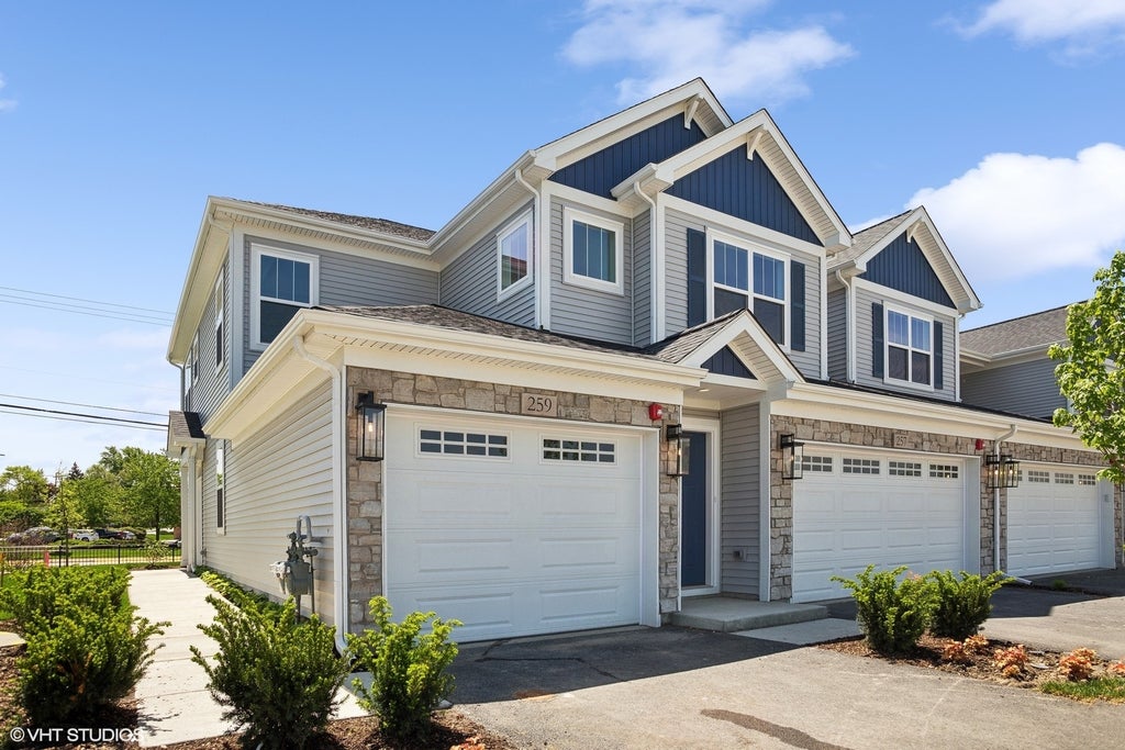 329 Masters Drive, Addison