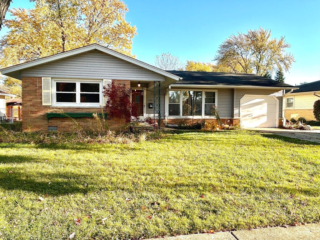 333 Charing Cross Road, Elk Grove Village