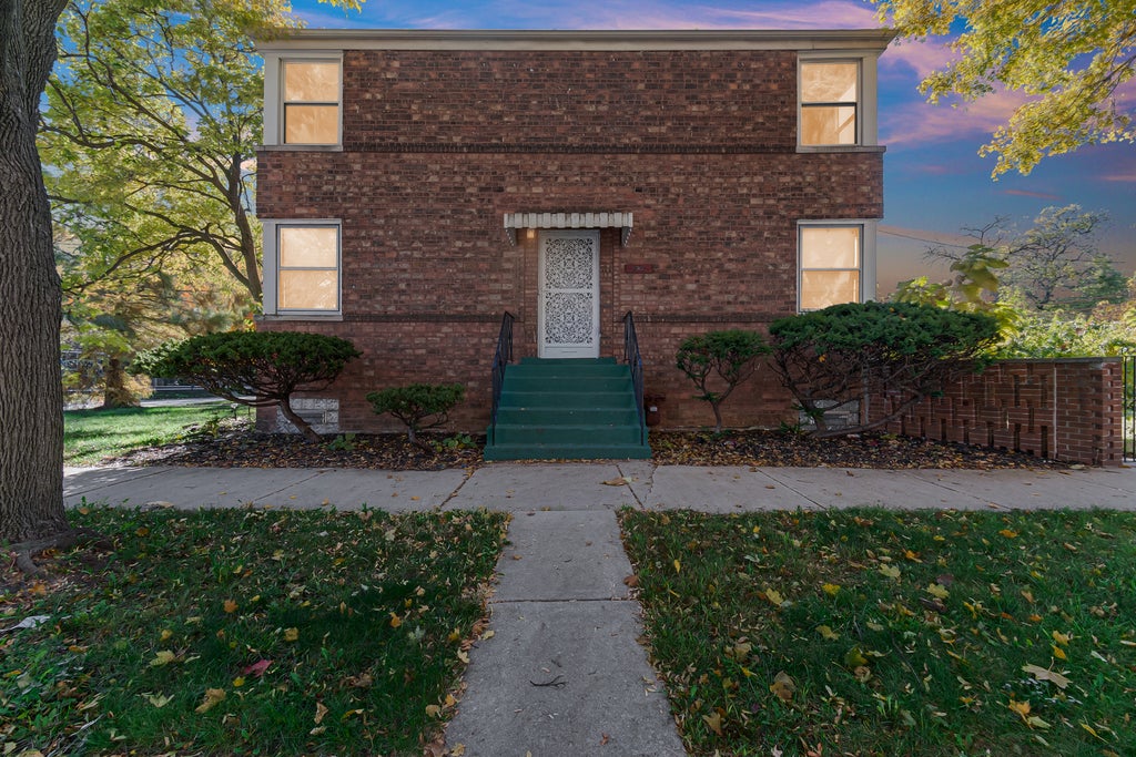 8900 South Dauphin Avenue, Chicago