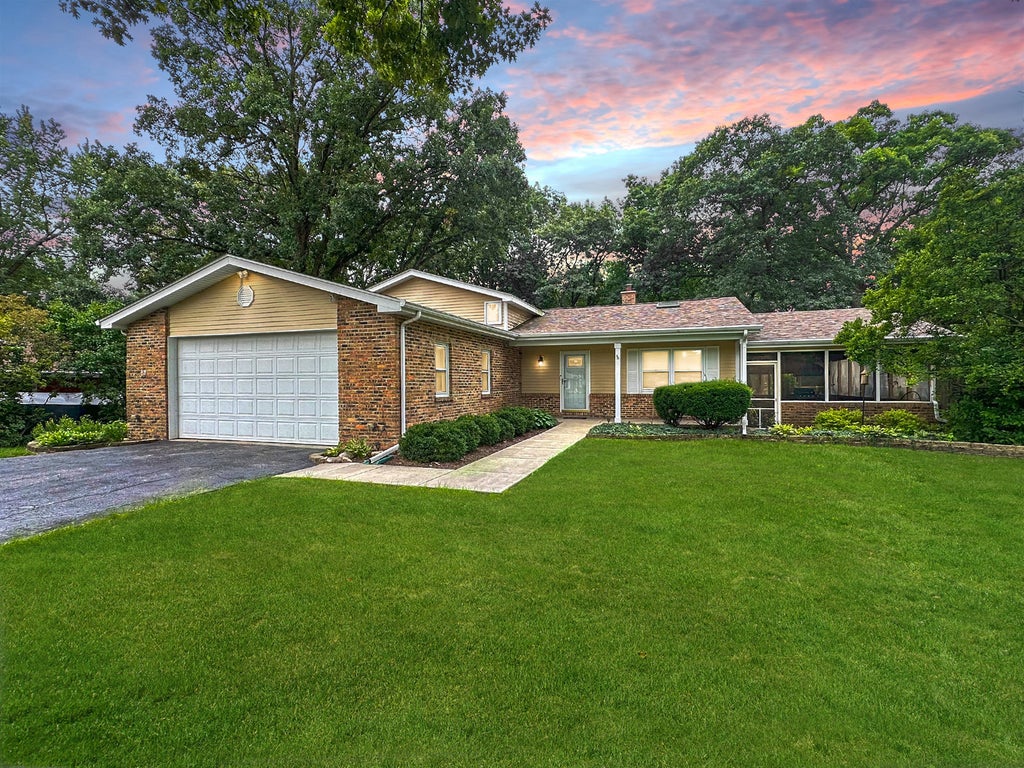 30w359 Wiant Road, West Chicago