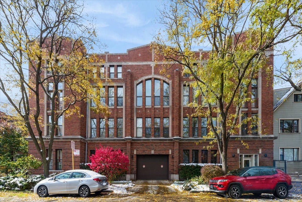 3100 North Kenmore Avenue A, Chicago