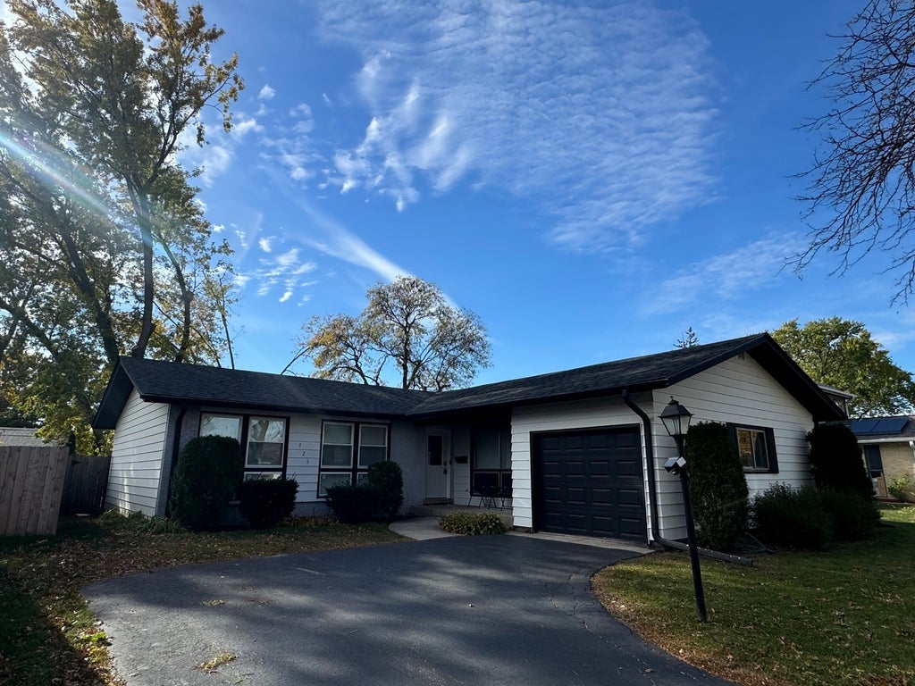 325 West Central Avenue, Lombard