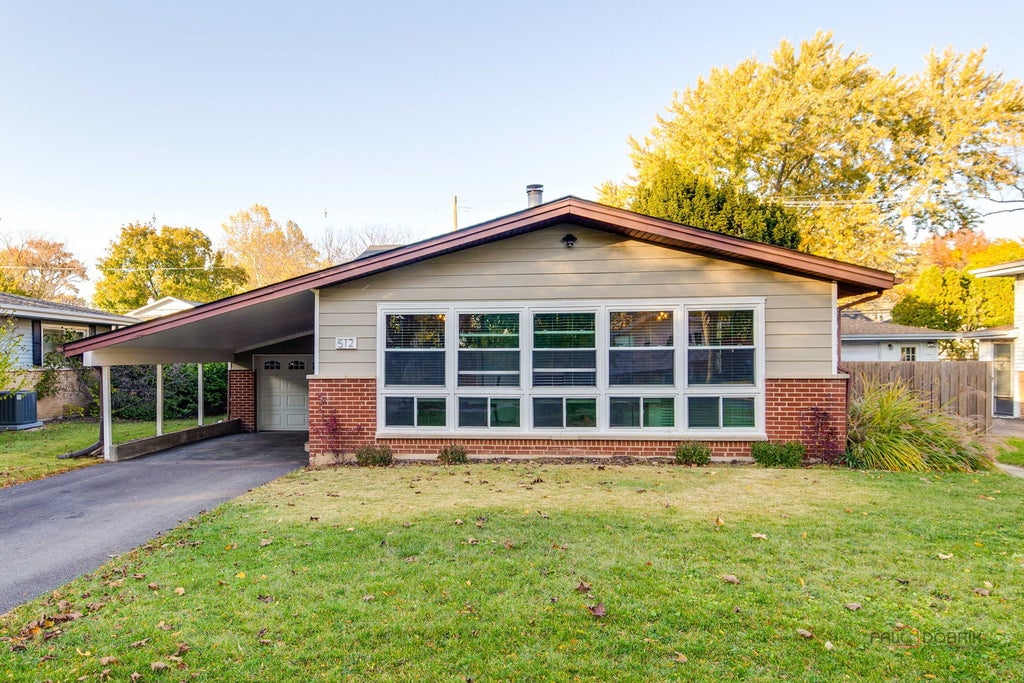 512 Lisa Road, West Dundee