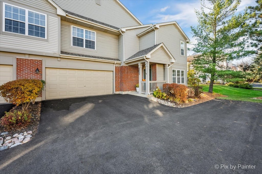 2232 Vanderbilt Drive, Geneva