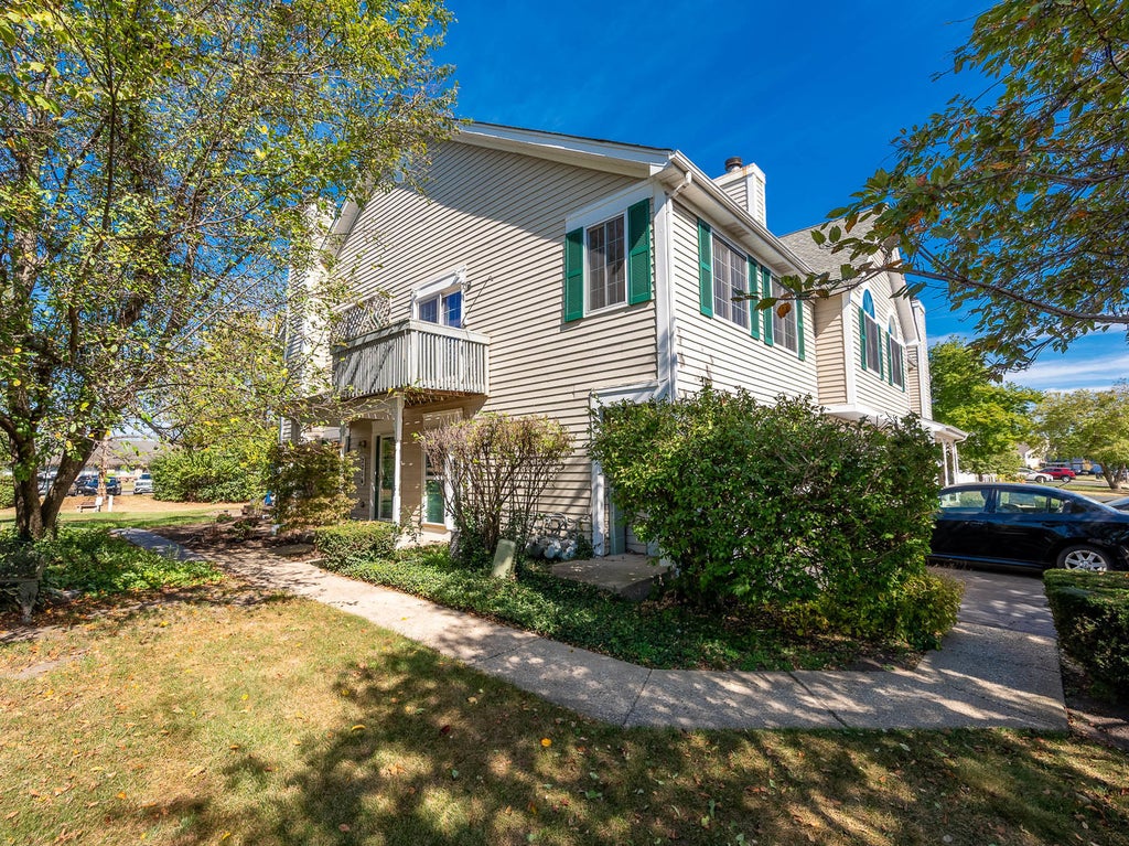 2214 Colorado Avenue 2214, Elgin