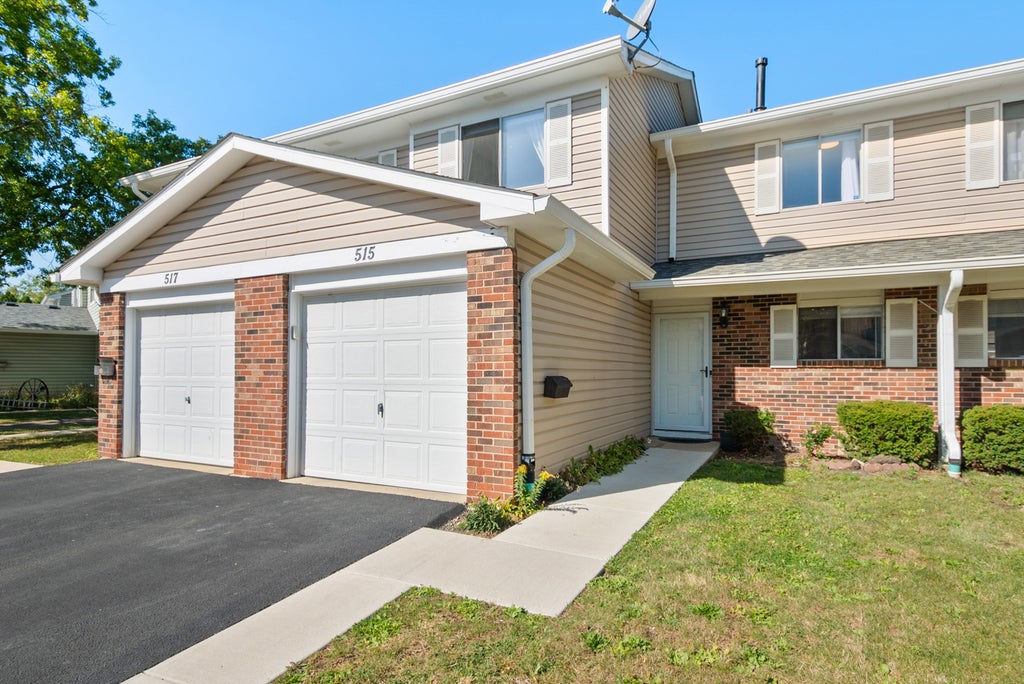 515 Dakota Court, Carol Stream